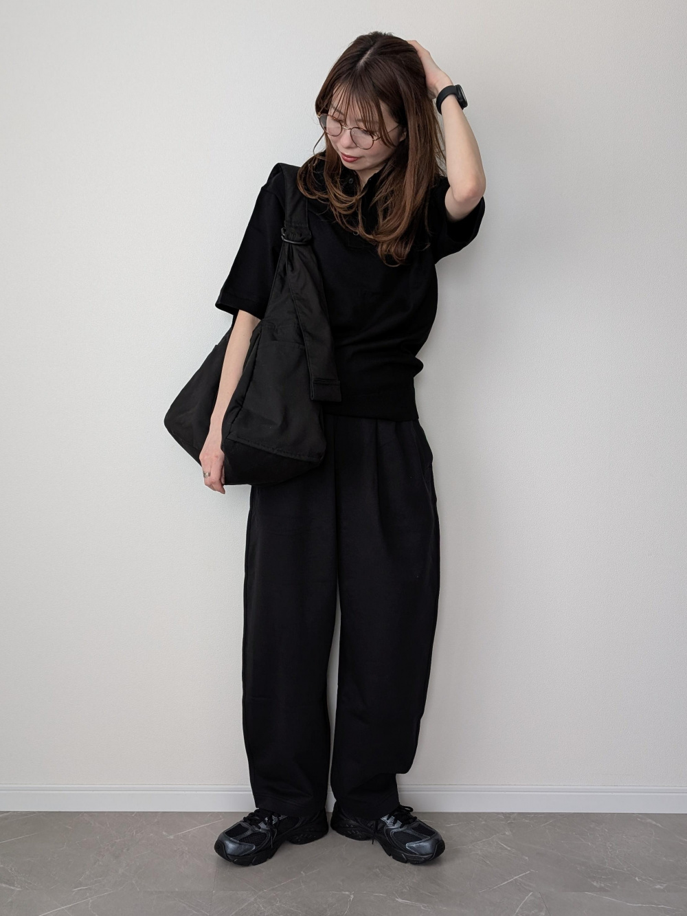 黒 ボタンダウンシャツとスカート 黒 ボタンダウンシャツとスカート 【公式通販】