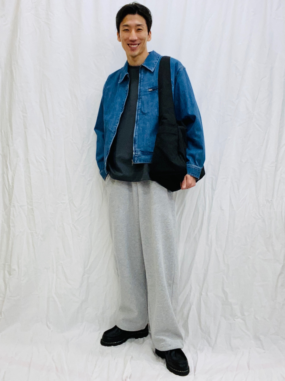 感動ダブルジャケットリラックスフィット、感動タックワイドパンツ」の