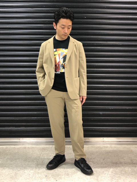 Men's 「ウルトラストレッチジャケット」styling ideas｜UNIQLO VN