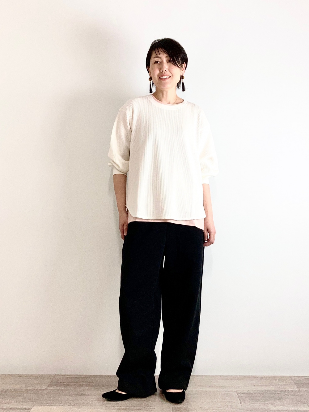 スウェットワイドパンツ、ワッフルT」の着用コーディネート