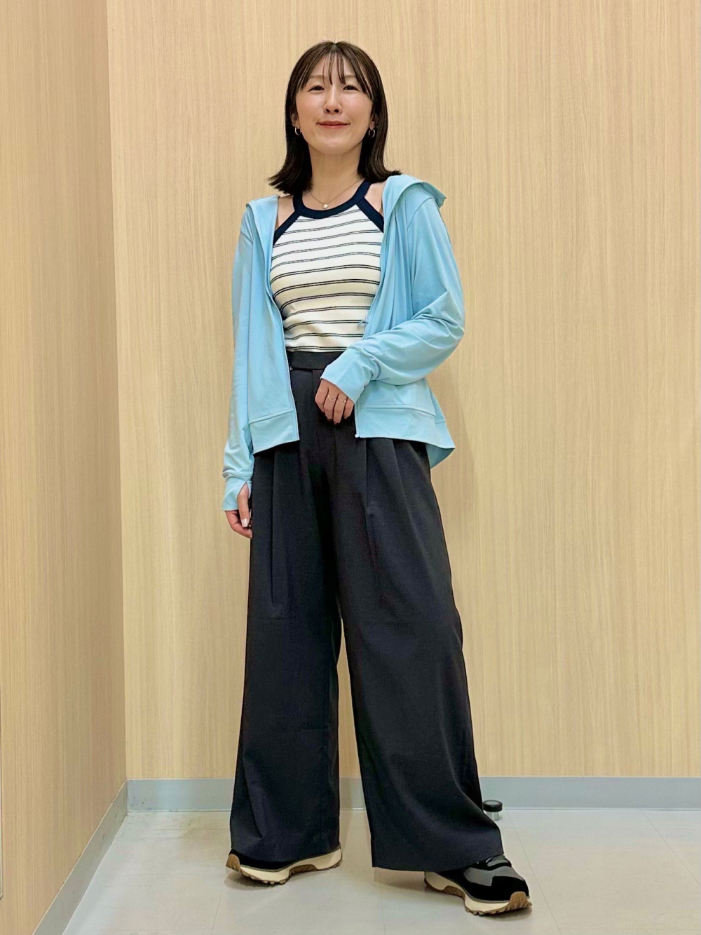 感動ダブルジャケットリラックスフィット、感動タックワイドパンツ」の