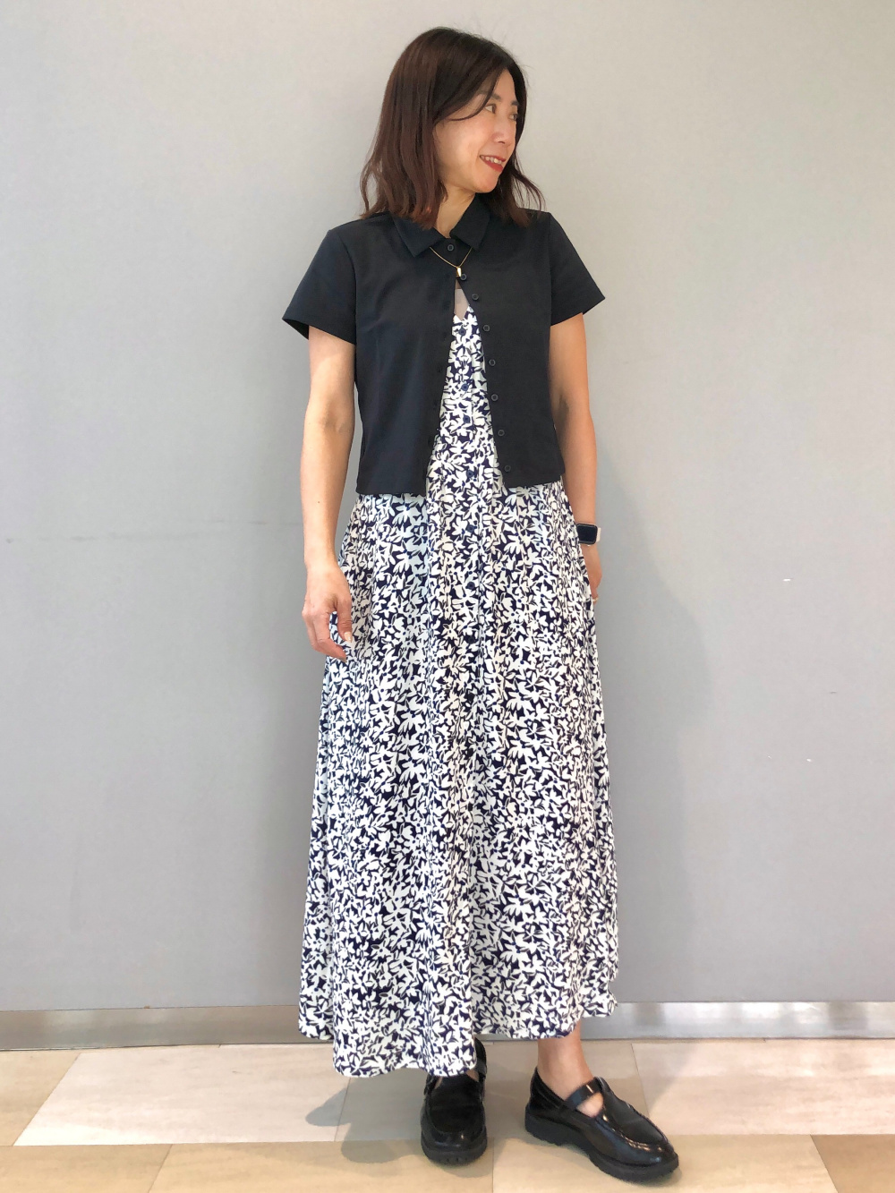 新品未使用 UNIQLO レーヨンプリント ロングワンピース ブラック Lサイズ ユニクロ公式 | レーヨンプリントロングワンピース