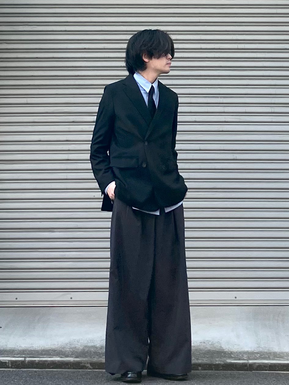 感動ダブルジャケットリラックスフィット、感動タックワイドパンツ」の