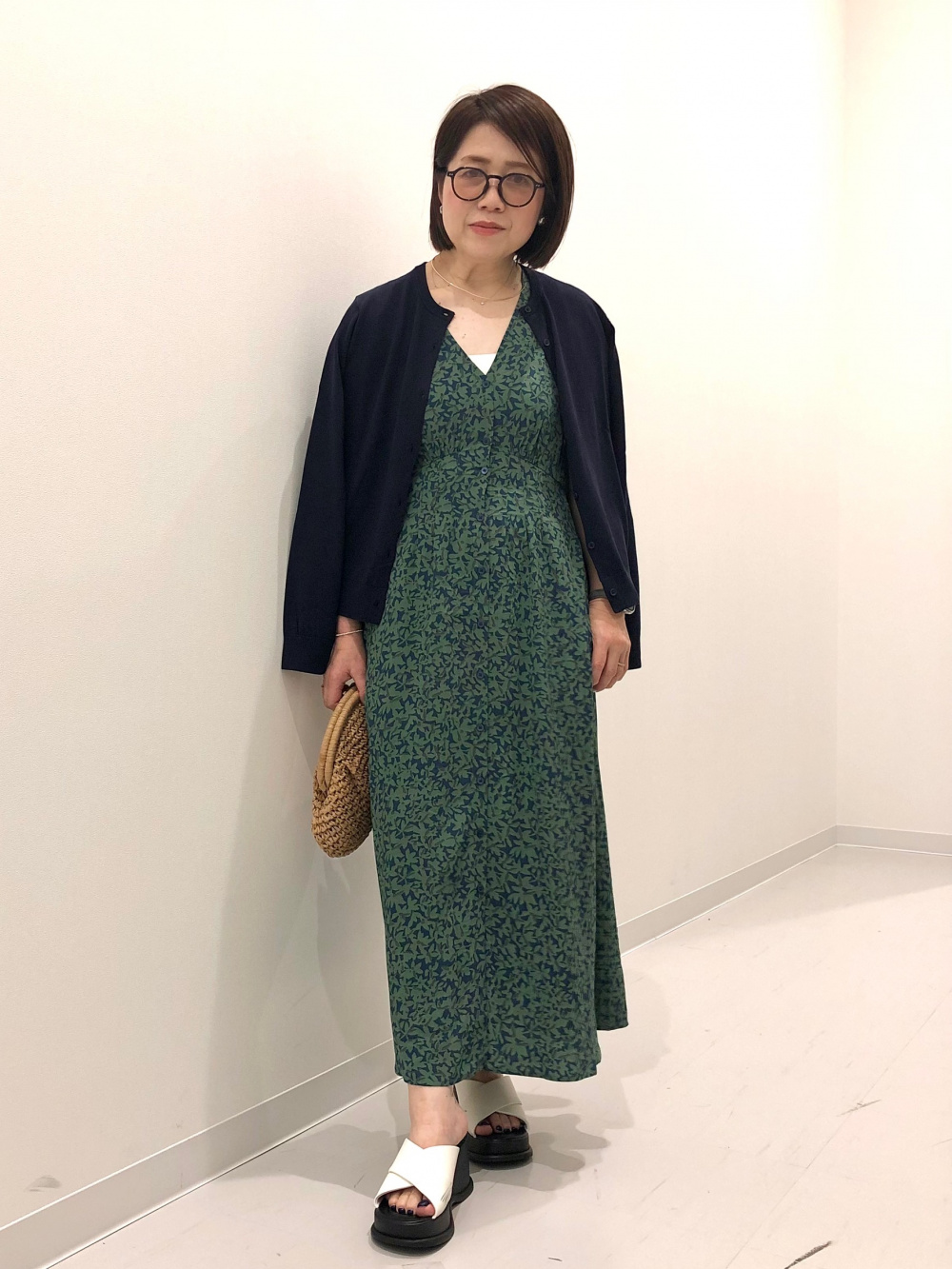 新品未使用 UNIQLO レーヨンプリント ロングワンピース ブラック Lサイズ ユニクロ公式 | レーヨンプリントロングワンピース