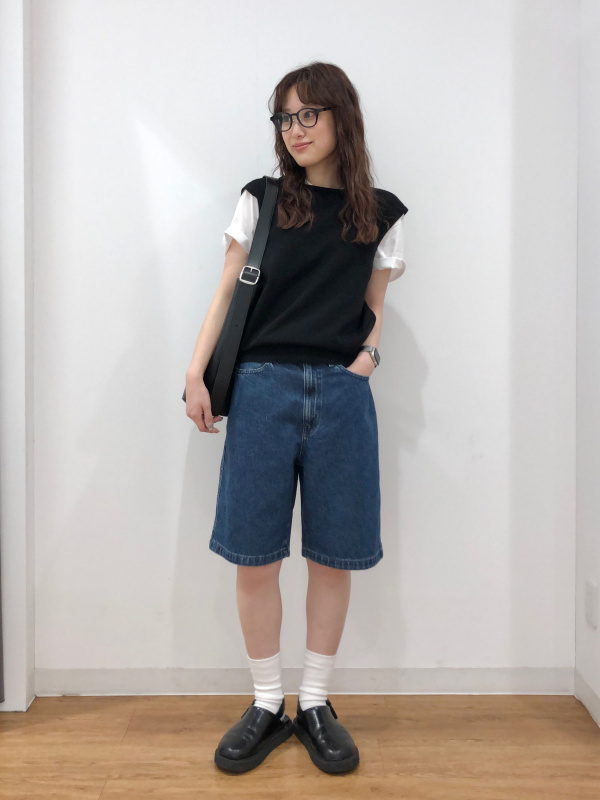 【シンプルコーデに♪】 CHANEL バミューダ パンツ シンプルコーデに♪】 CHANEL バミューダ パンツ Ω ショートパンツ