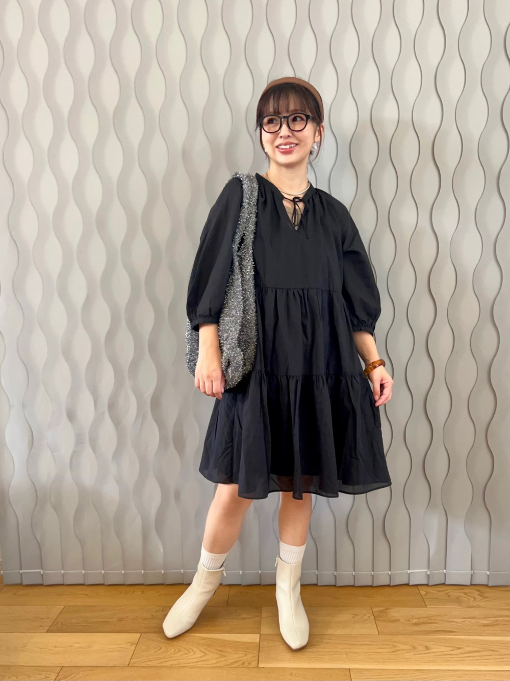 ティアードミニワンピース/7分袖」の着用コーディネート| ユニクロ公式