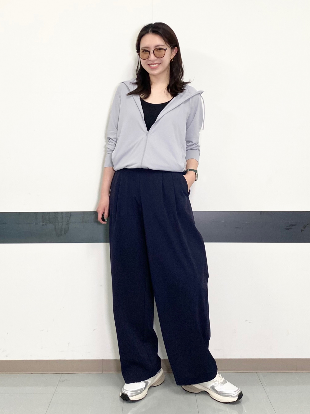【新品タグ付き】ユニクロ　リラックスフーデッドセーター　ネイビー　XXL UNIQLO リラックスフーデッドセーターネイビーLサイズ - メルカリ