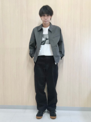 ユニクロの最強コスパ春アウター」ヴィンテージ感と清潔感の同居
