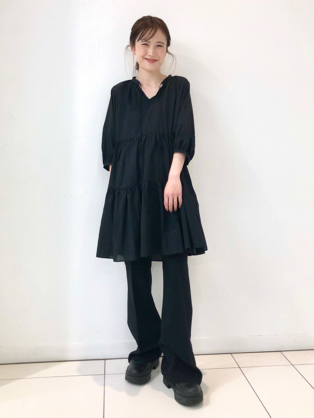 ティアードミニワンピース/7分袖」の着用コーディネート| ユニクロ公式