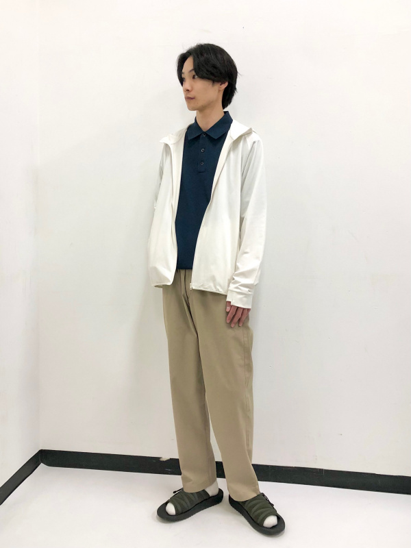 ストレッチイージーアンクルパンツのコーディネート・着用イメージ
