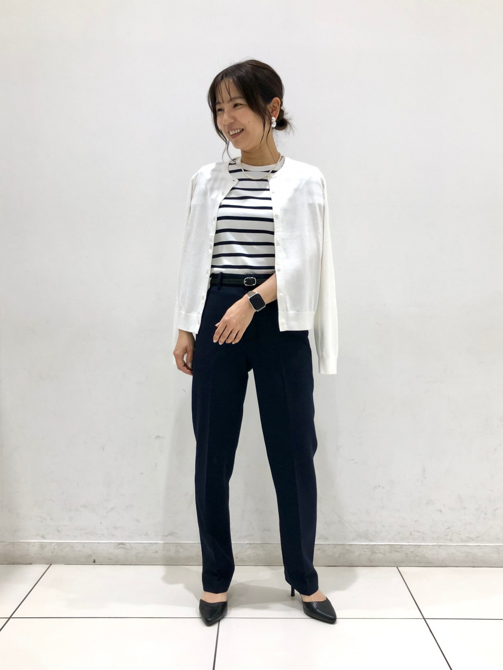 感動ジャケット、レーヨンスキッパーブラウス/ノースリーブ」の着用