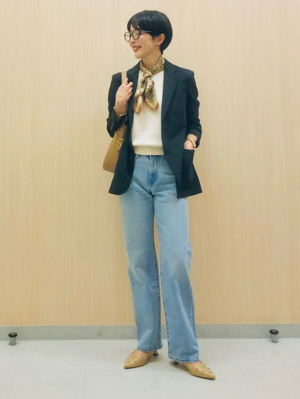 感動ジャケットリラックスフィット、感動ワイドパンツのコーディネート
