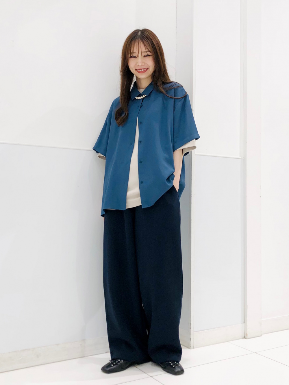 スウェットワイドパンツ、ツイードオーバーサイズジャケット」の