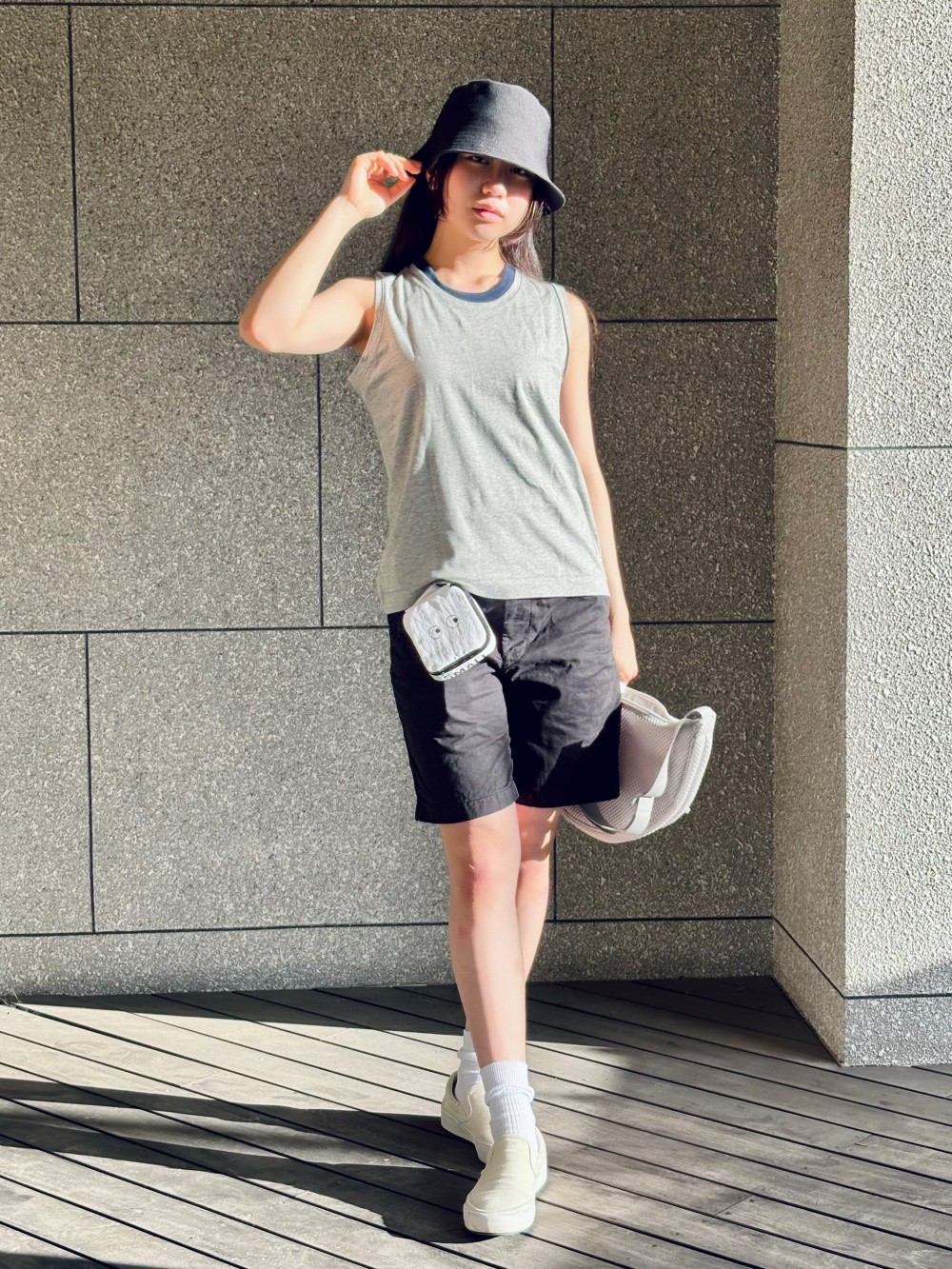 リネンブレンドサロペット、UVカットⅤネックロングカーディガン（長袖