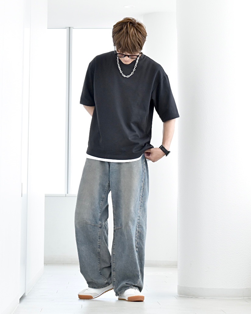 感動ジャケット、感動タックパンツ」の着用コーディネート