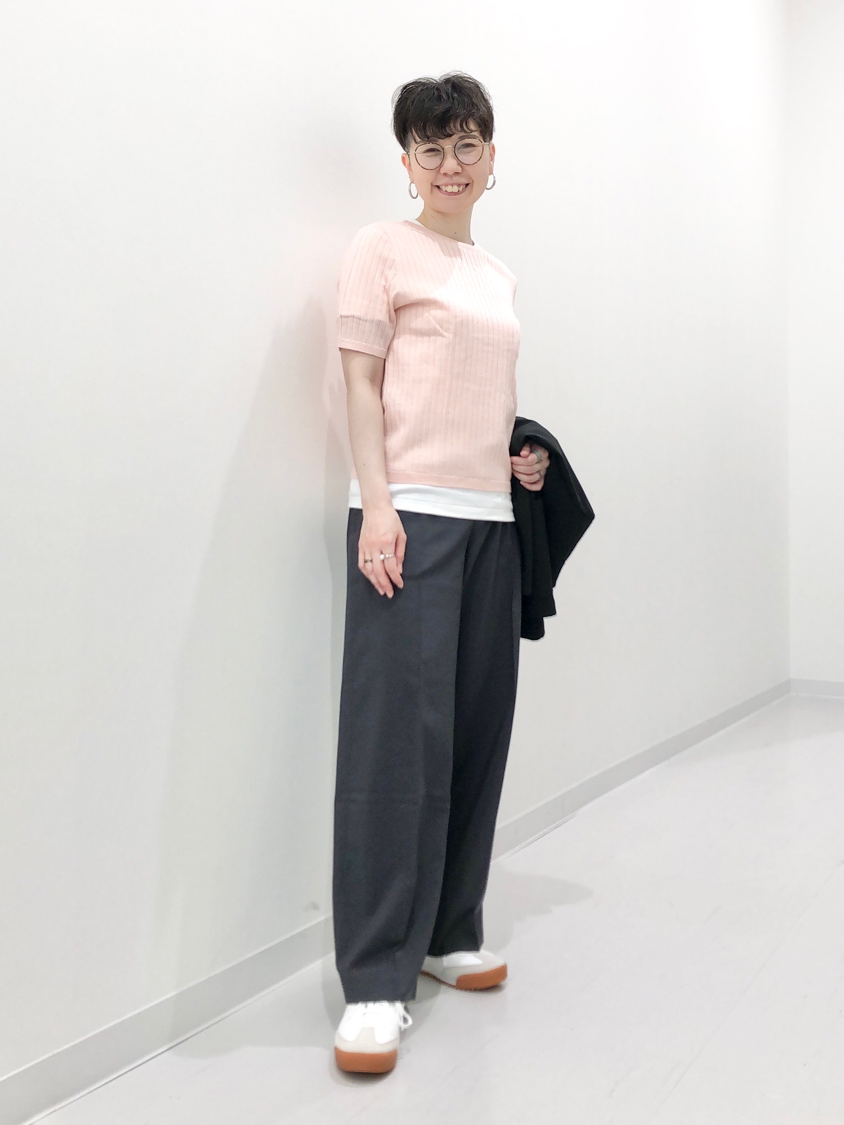 Styling ideas for「U CREW NECK T-SHIRT 465754 /、SUEDE