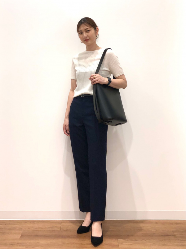 感動ジャケット、感動スリムパンツのコーディネート・着用イメージ