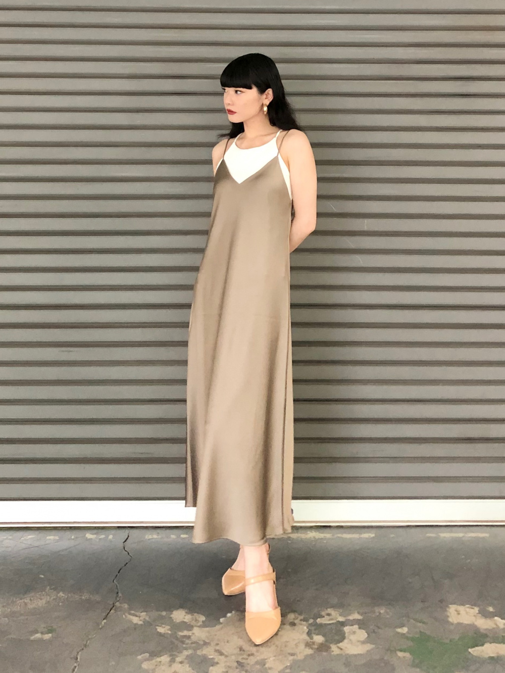 「美型耐皺紗BRATOP細肩帶背心、緞面細肩帶洋裝」的穿搭靈感 | UNIQLO台灣