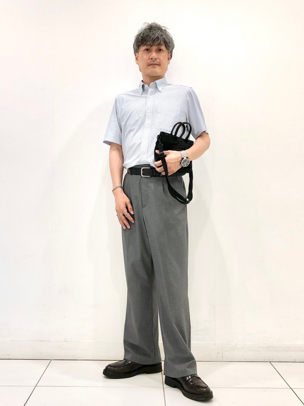 タックワイドパンツ/丈長め」の着用コーディネート| ユニクロ公式