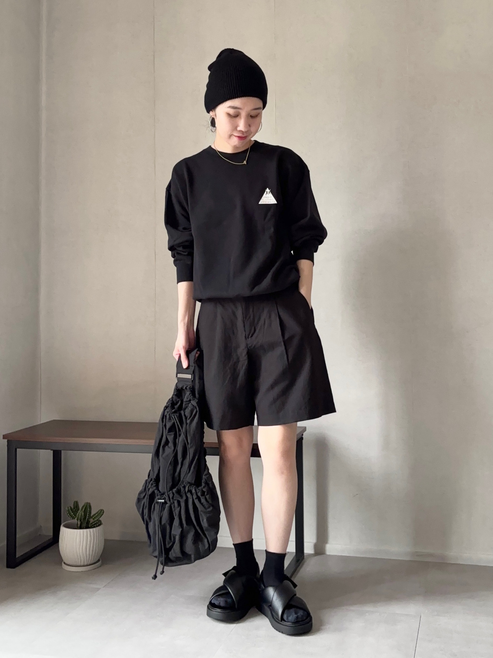 感動ダブルジャケットリラックスフィット、感動タックワイドパンツ」の