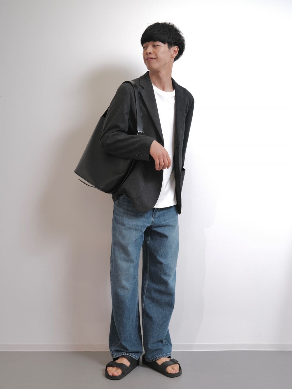 ブラッシュドジャージージャケット/チドリ、ワイドストレートジーンズ