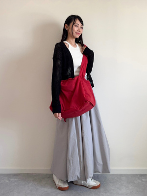 最終価格 UNIQLO C レッド ソフトパフィーショルダーバック