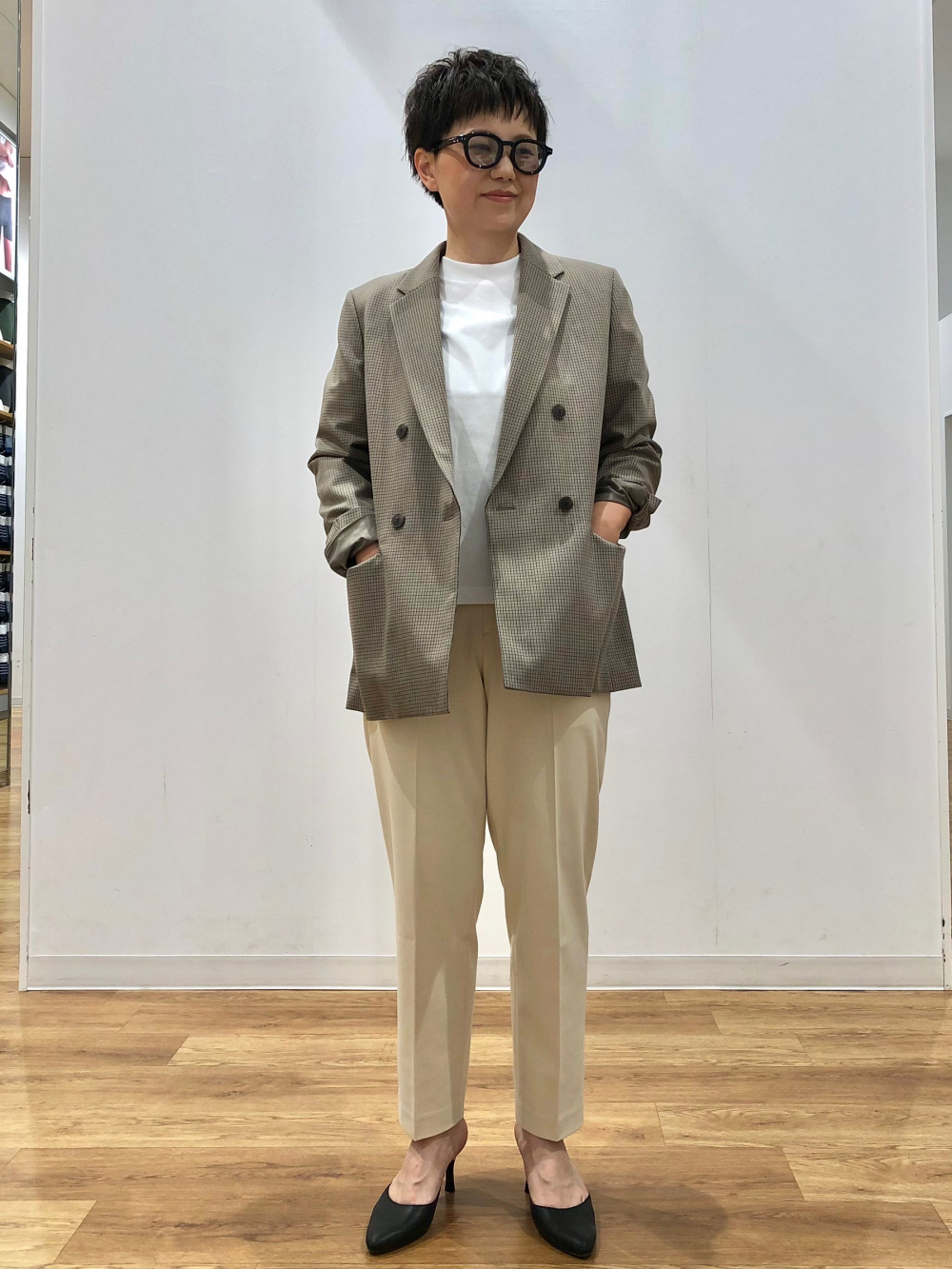 テーラードジャケット セットアップ可能、スマートアンクルパンツ」の