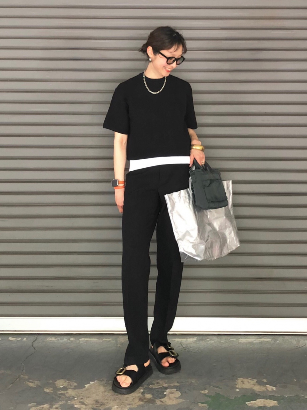 感動ジャケット、レーヨンスキッパーブラウス/ノースリーブ」の着用