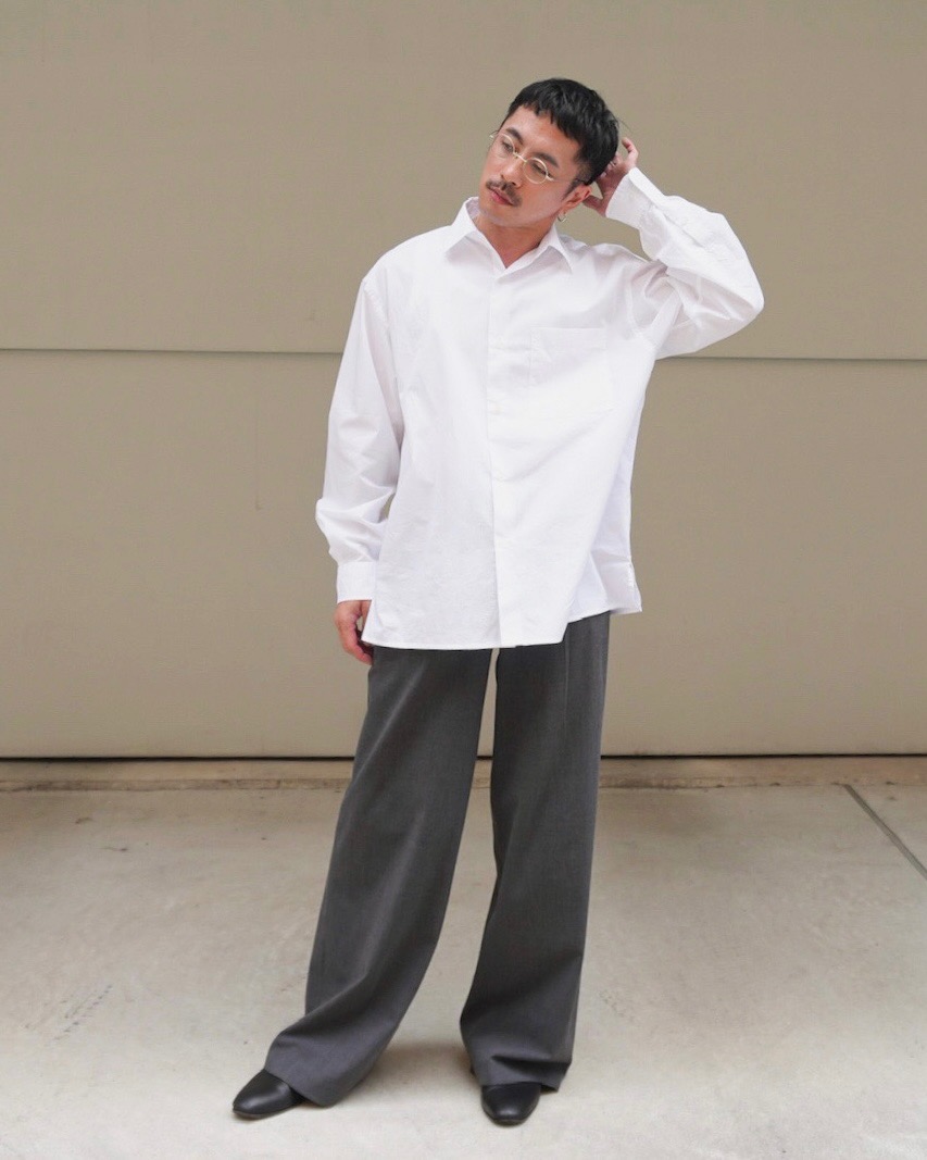 リラックステーラードジャケット、タックワイドストレートパンツ