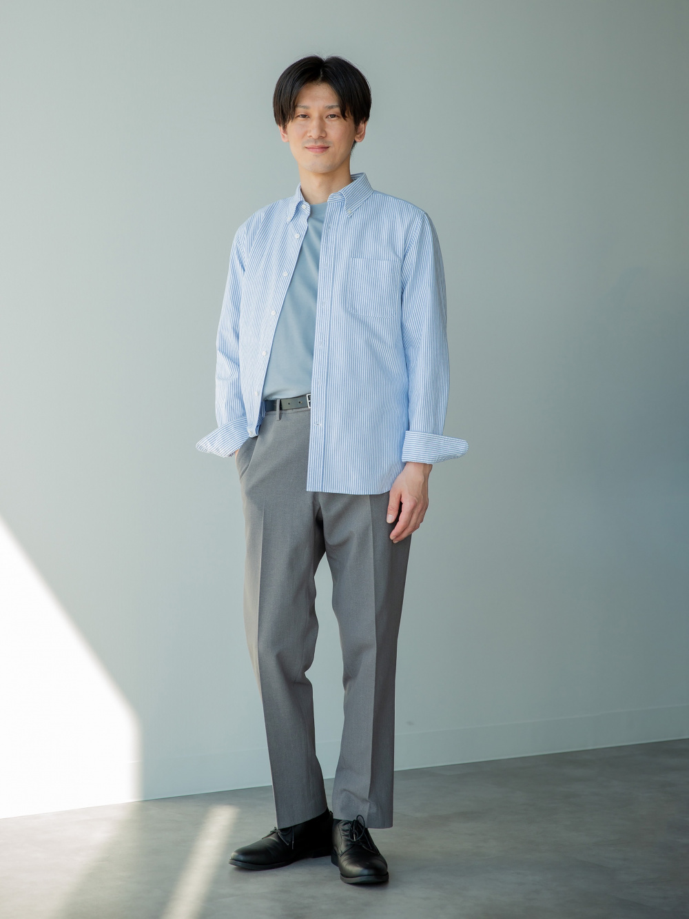 感動ジャケット、エアリズムコットンクルーネックTシャツ」の