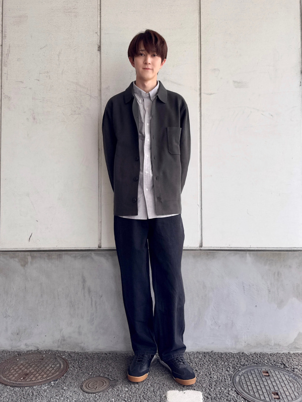 オックスフォードシャツ、スマートアンクルパンツ（ブラッシュドツイル