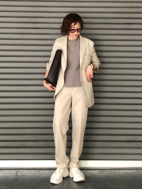 感動スリムパンツ　ジャケット　（超美品） ユニクロ感動ジャケット 感動スリムパンツ/丈長めセットブラック
