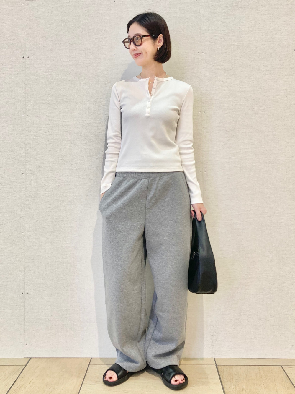 スウェットワイドパンツ、ワッフルT/長袖」の着用コーディネート