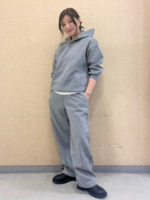 ユニクロ公式 | スウェットオーバーサイズプルパーカ