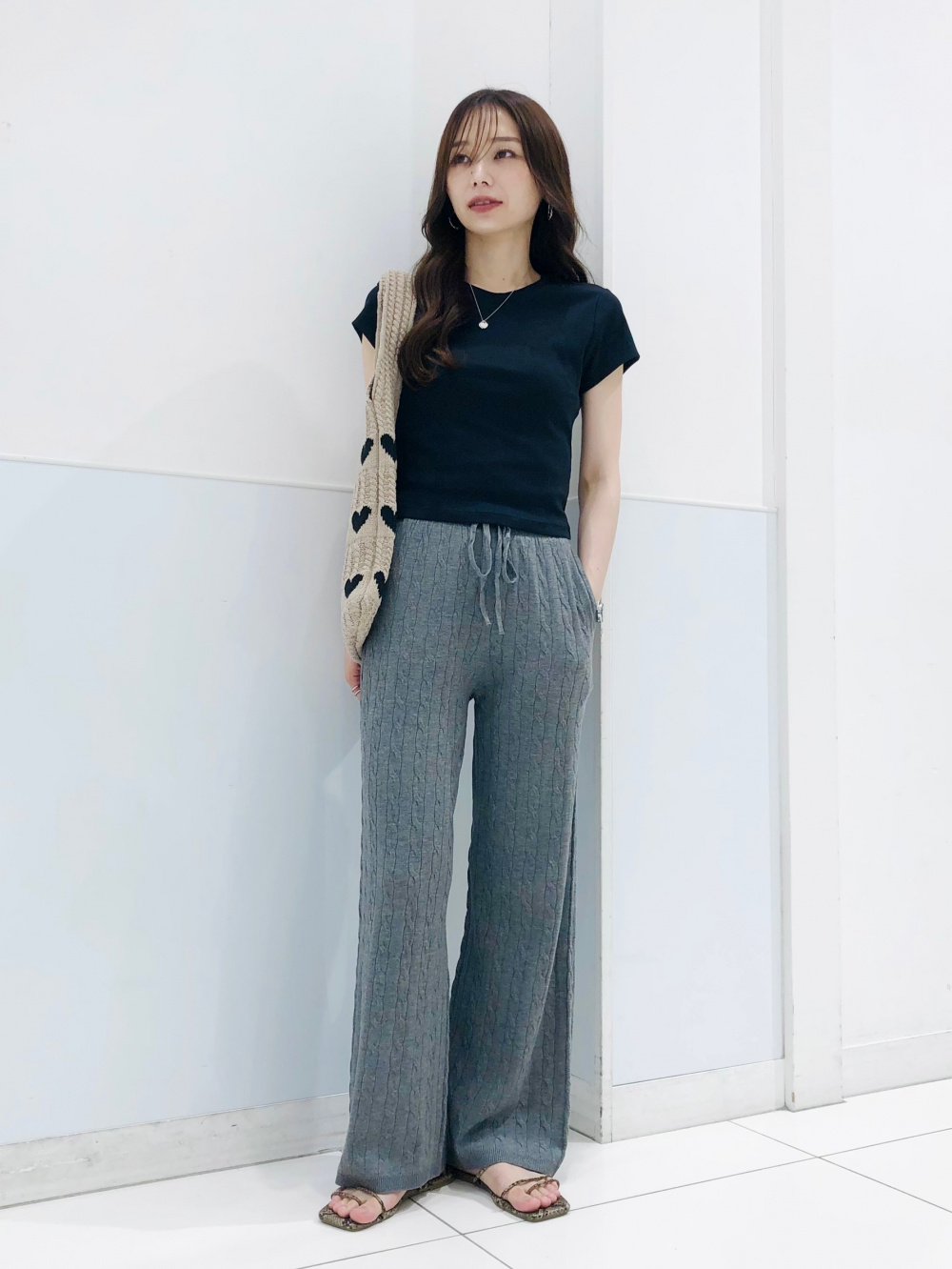 「The Met」ロゴ刺繍 2WAYワイドスウェットパンツ（セットアップ可）