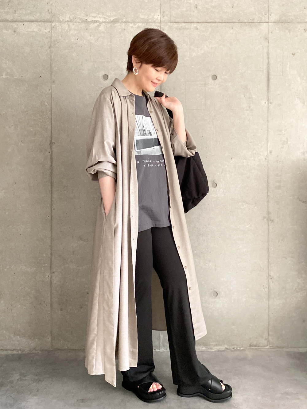 感動ダブルジャケットリラックスフィット、感動タックワイドパンツ」の