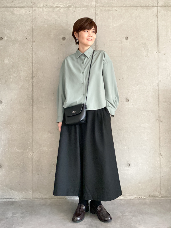 クロップドシャツ/長袖（レディース）の着用コーディネート一覧