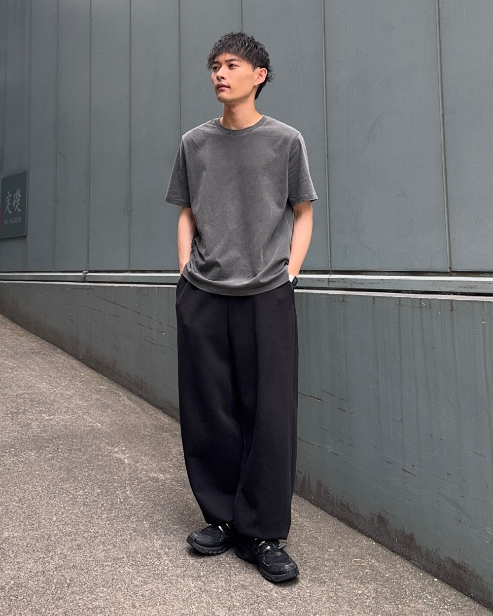 Deuxieme Classe WIDE SWEAT パンツコーデ スウェットワイドパンツ」の着用コーディネート| ユニクロ公式