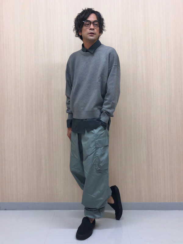 コットンショートブルゾン、ワイドフィットカーゴパンツの