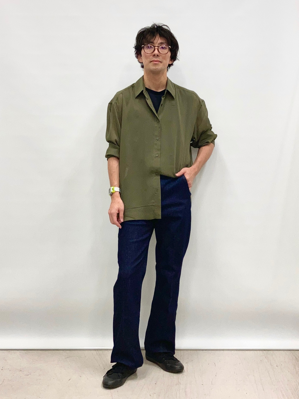 スリムフレアトラウザージーンズ」の着用コーディネート| ユニクロ公式