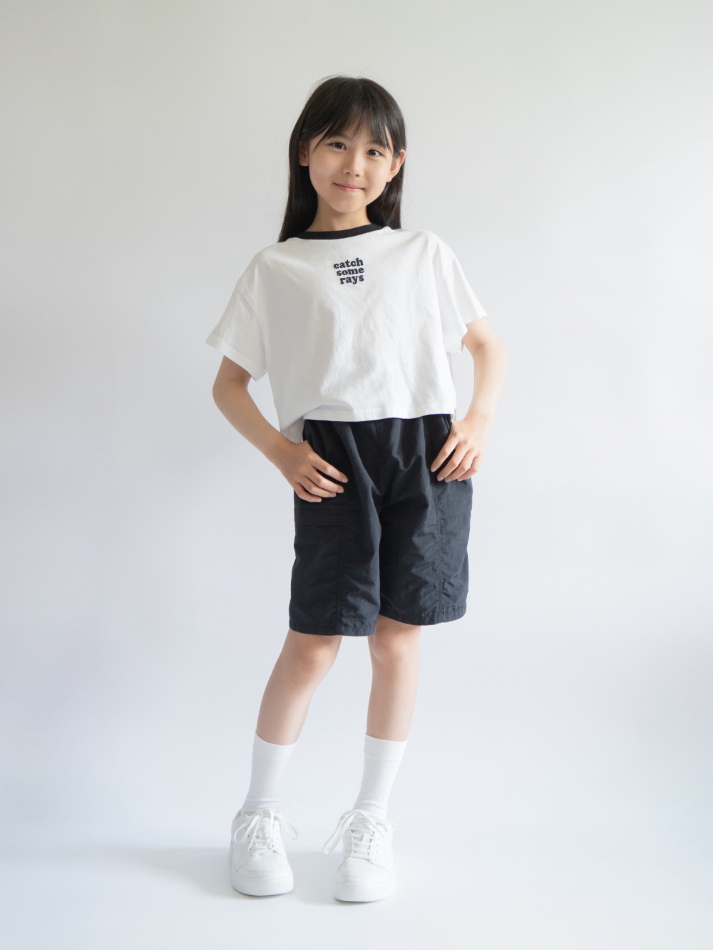 UVカットポケッタブルパーカ、ギアショートパンツ/水陸両用」の着用