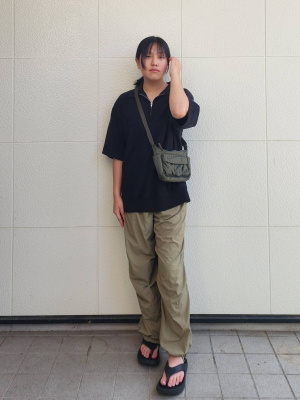 UNIQLO　ユニクロ　パラシュートクロップドパンツ　ブラック　定価3,990円 ユニクロ公式 | パラシュートクロップドパンツ