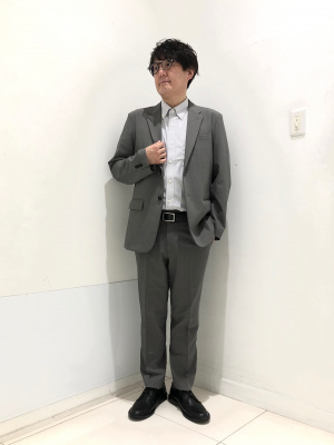 ユニクロ　感動ジャケット&ワイドパンツ　グレー　※タグ付き UNIQLO - 【2023年モデル】UNIQLO タックワイドパンツ グレー