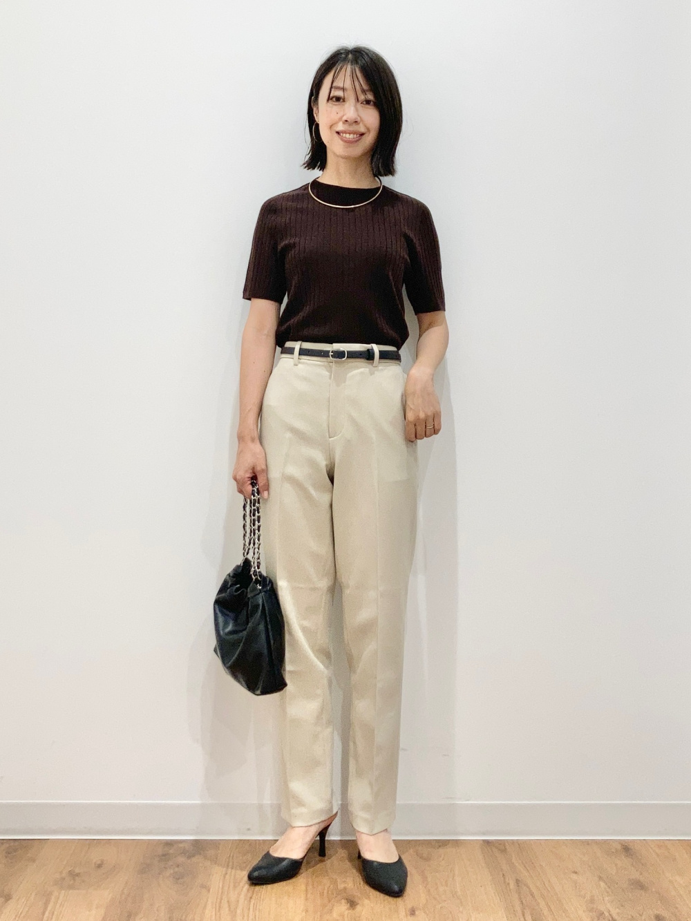 感動ジャケット、レーヨンスキッパーブラウス/ノースリーブ」の着用