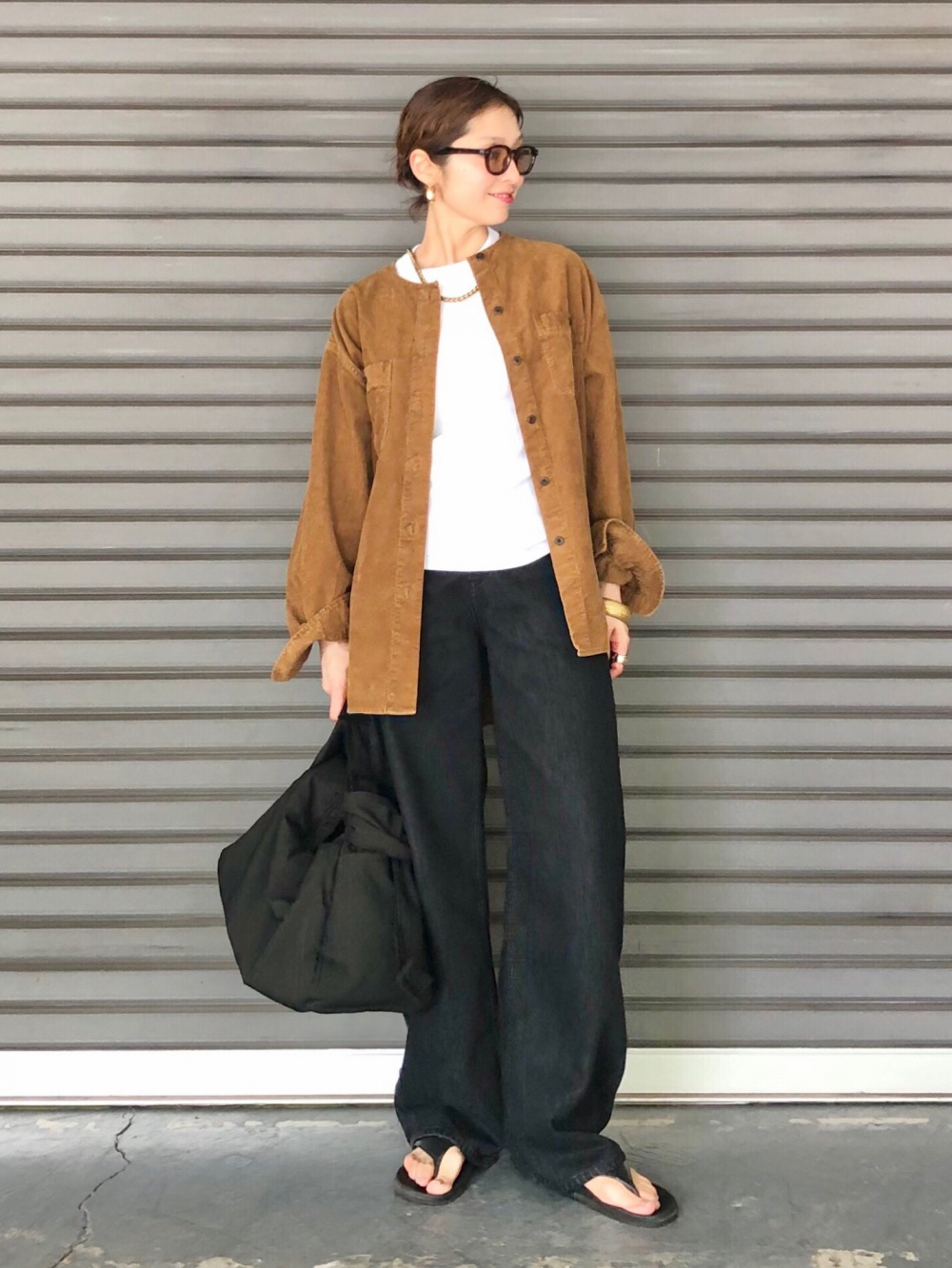 クルーネックT、ボリュームスリーブコクーンブルゾン」の着用