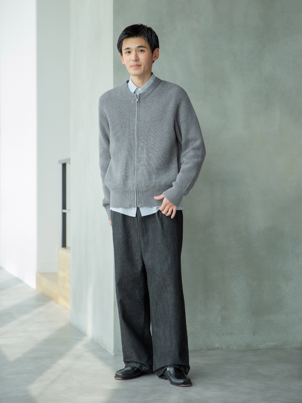 タックストレートパンツ／デニム」の着用コーディネート