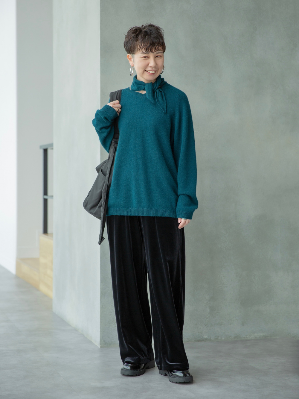 ユニクロc カシミヤリラックスvネックセーター スカーフつき グレー l ユニクロ公式 | カシミヤリラックスVネックセータースカーフつき