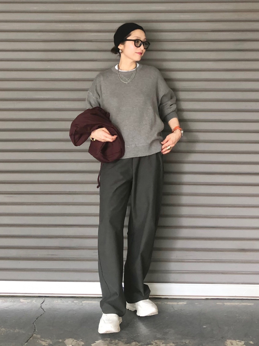 スウェットワイドパンツ、ワッフルニットフーデッドベスト」の