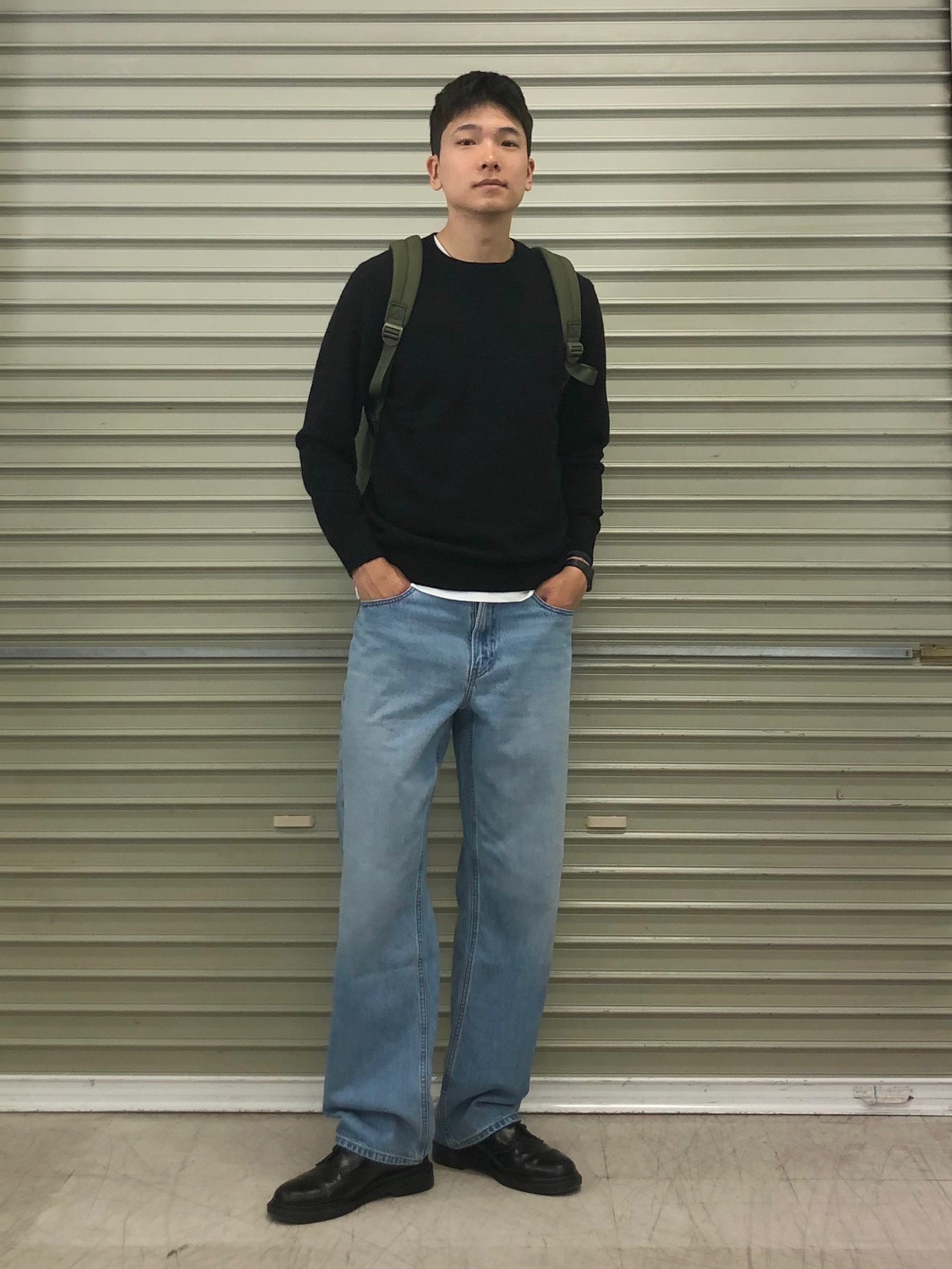 Styling ideas for「STRAIGHT JEANS (INSEAM 78.5cm)」 - UNIQLO HONG