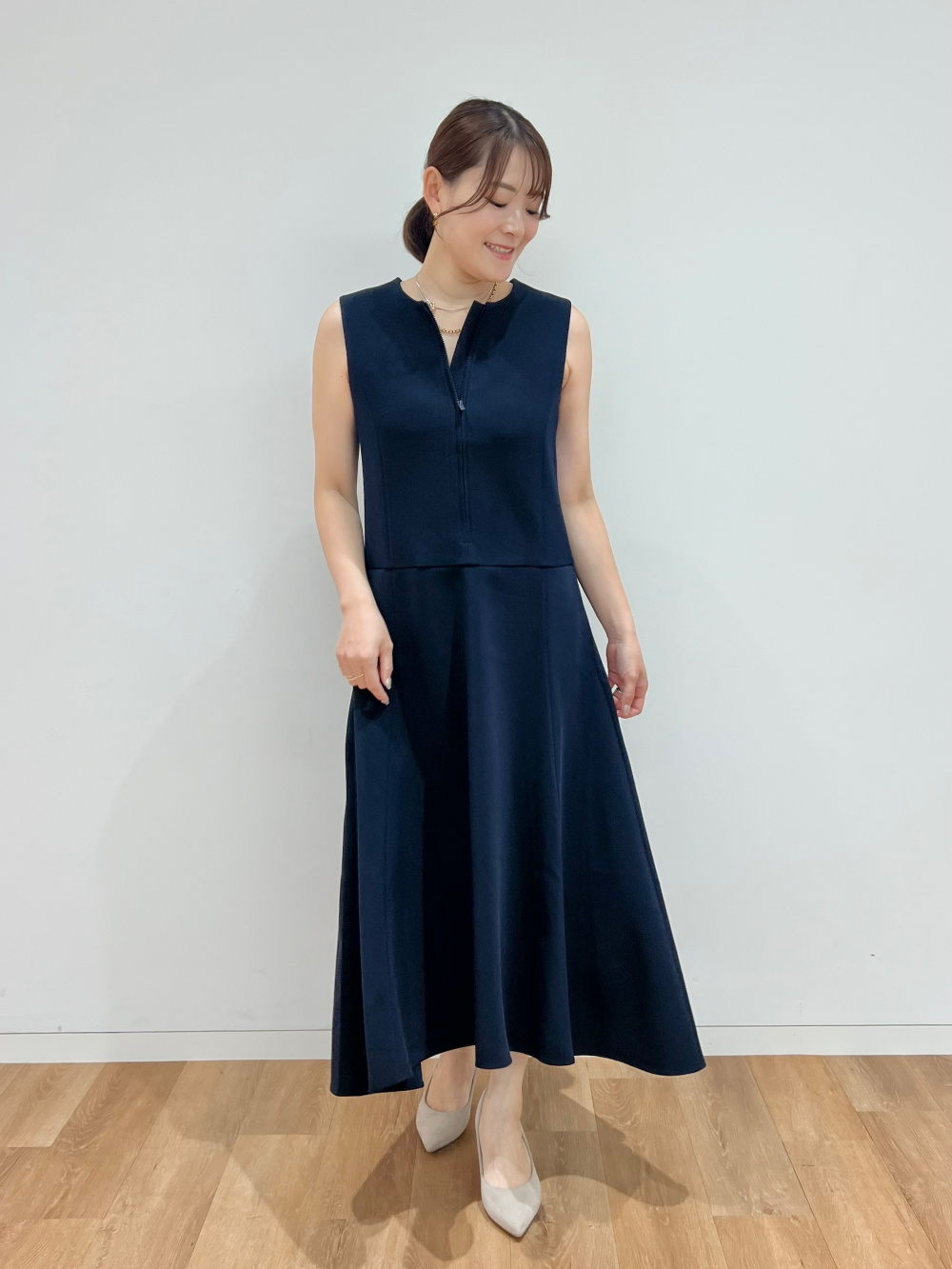 ハーフジップワンピースノースリーブ　ユニクロ C uniqlo XL ネイビー ハーフジップワンピースノースリーブ」の着用コーディネート| ユニクロ公式
